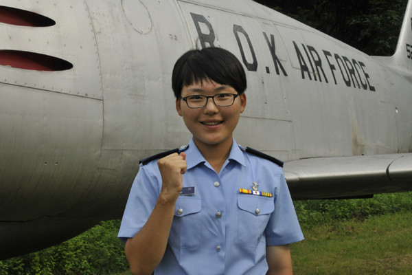 ▲ 남편을 따라 입대한 김나라 하사.