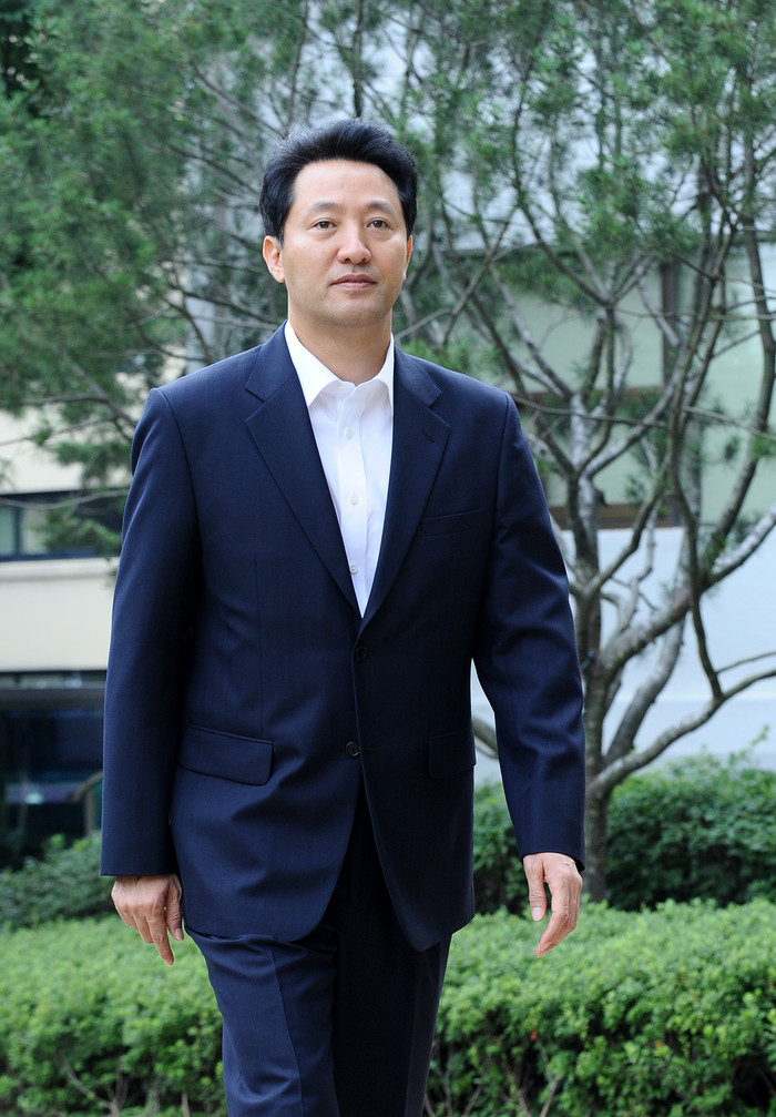 ▲ 22일 오세훈 서울시장이 서울시청 서소문 별관으로 출근하고 있다.