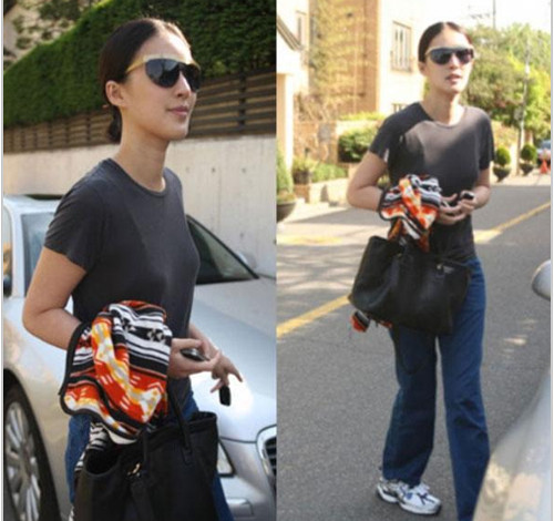 ▲ 홍진경 동네 패션 ⓒ 사진=온라인커뮤니티