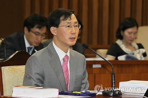 ▲ 지난 6월28일 국회에서 열린 인사청문회에서 조용환 헌법재판관 후보자가 의원들의 질문에 답하고 있다. ⓒ연합뉴스