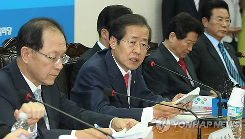 ▲ 한나라당 홍준표 대표가 31일 여의도 당사에서 열린 최고중진연석회의에서 모두발언을 하고 있다. ⓒ연합뉴스