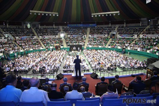 ▲ 30일 오후 서울 장충체육관에서 열린 국민대회에서 조갑제 대표가 연설을 하고 있다.ⓒ konas.net