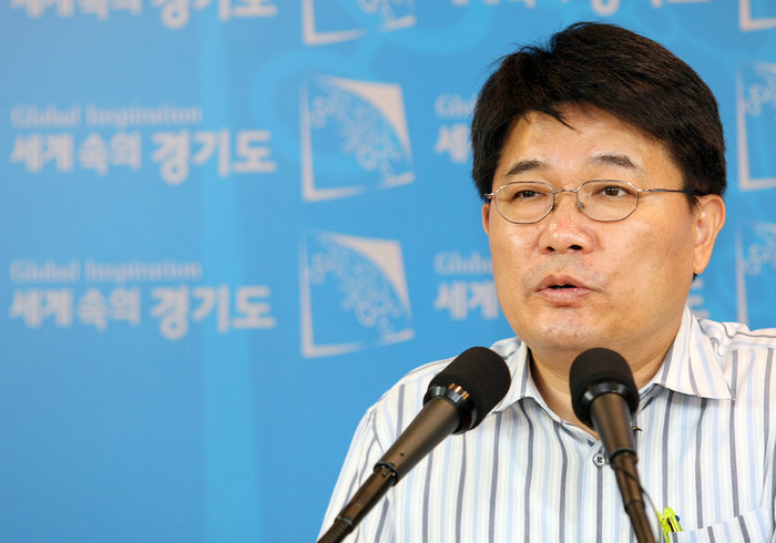 ▲ 경기도 김용삼 대변인이 내년도 예산 편성에 대해 설명하고 있다. ⓒ 뉴데일리