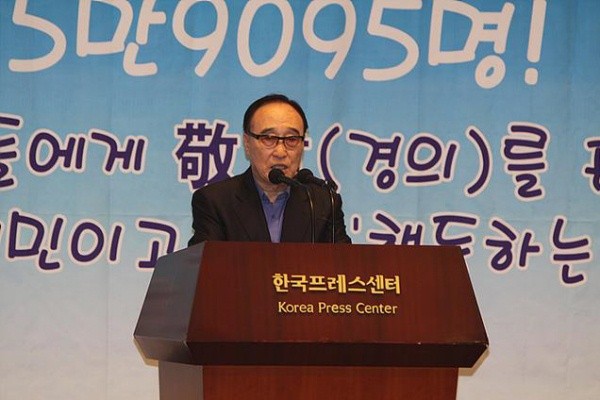 ▲ 사진 = 국민행동본부 서정갑 본부장이 국민행동2012 선언을 하고 있다.