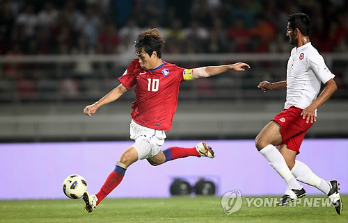 ▲ 해트트릭을 기록한 박주영이 2일 경기 고양시 종합운동장에서 열린 2014브라질월드컵 3차예선 한국-레바논전에서 세번째 골을 터뜨리고 있다.