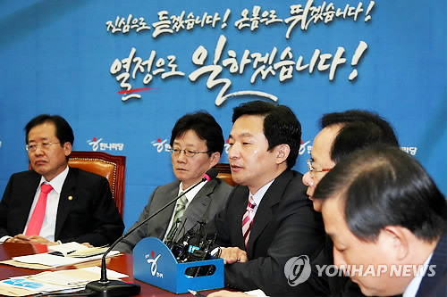 ▲ 한나라당 원희룡 최고위원이 5일 국회에서 열린 최고위원회의에서 '안철수 돌풍'에 대해 발언하고 있다. ⓒ연합뉴스