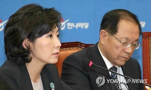 ▲ 한나라당 나경원 최고위원이 5일 국회에서 열린 최고위원회의에서 "한나라당은 안철수의 존재를 백신으로 활용해야 한다"고 발언하고 있다. ⓒ연합뉴스