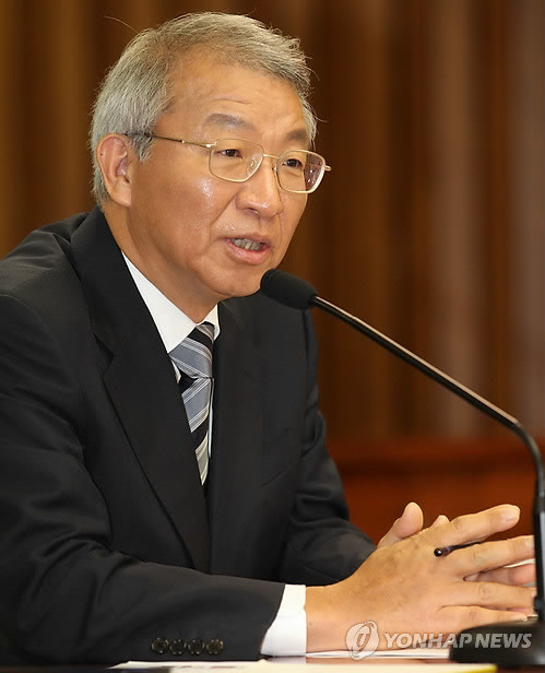 ▲ 양승태 대법원장 후보자가 6일 국회에서 열린 인사청문회에서 대법원장으로서의 소신과 철학 등에 대한 의원들의 질의에 답하고 있다. ⓒ 연합뉴스