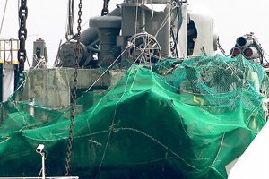 ▲ 인양되고 있는 천안함ⓒ