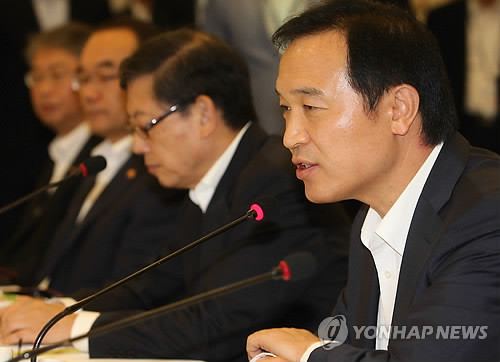 ▲ 7일 오전 국회 귀빈식당에서 열린 고위당정협의회에서 임태희 대통령실장이 모두발언을 하고 있다. ⓒ연합뉴스