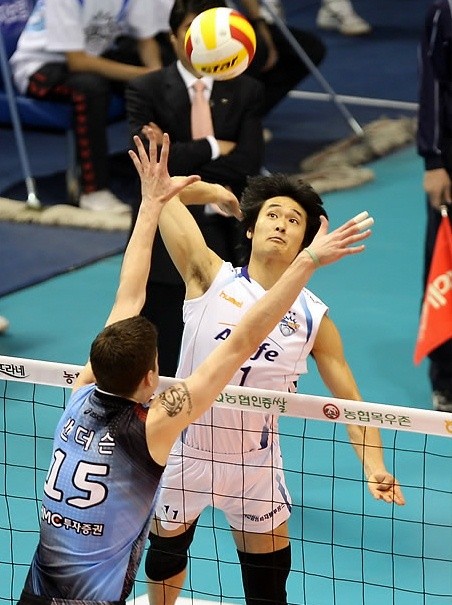 ▲ 삼성화재 소속으로 경기를 펼치던 이용택의 모습.  