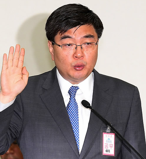 ▲ 임채민 보건복지부 장관 내정자가 15일 오전 국회 보건복지가족위원회 인사청문회에서 선서를 하고 있다. ⓒ연합뉴스