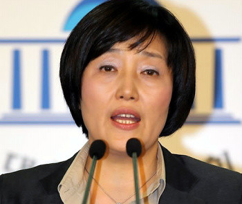 ▲ 박영선 민주당 정책위의장이 15일 국회에서 10.26 서울시장 보선 출마를 선언하고 있다. ⓒ 연합뉴스