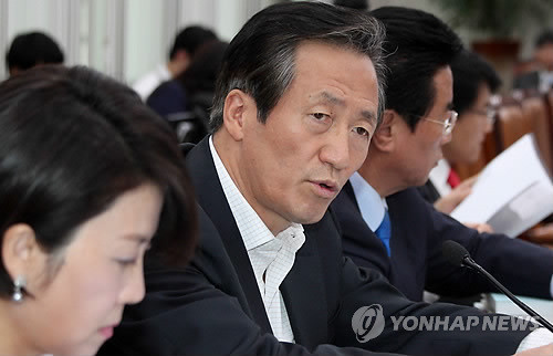 ▲ 한나라당 정몽준 전 대표가 19일 국회에서 열린 외통위 국정감사에서 김성환 외교통상부 장관을 질타하고 있다. ⓒ연합뉴스