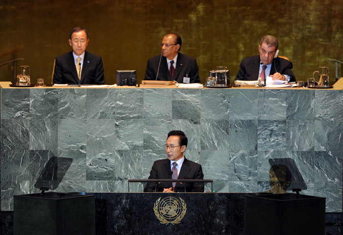 ▲ 뉴욕을 방문중인 이명박 대통령이 21일(현지시간) 제66차 유엔총회에서 기조연설을 하고 있다.ⓒ청와대