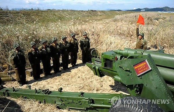 ▲ 사진 = 지난해 10월 조선노동당 창건 65주년을 기념해 미사일부대로 알려진 인민군 851부대에서 열린 훈련 모습.