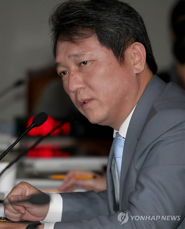 ▲ 사진 = 민주당 최재성 의원이 지난 20일 국회에서 열린 통일부 국정감사에서 대북관련 질의를 하고 있다.