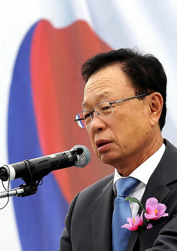 ▲ 박희태 국회의장이 26일 말레이시아와 라오스를 공식 방문하기 위해 6박8일 일정으로 출국했다. ⓒ 연합뉴스