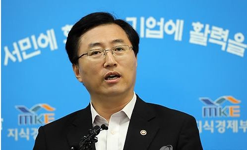 ▲ 사임한 최중경 지식경제부장관ⓒ