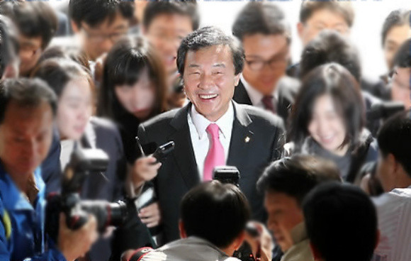 ▲ 손학규 민주당 대표가 4일 당 대표직에서 사퇴할 것이라고 최고위원회의에서 밝혀 파장이 일고 있다. ⓒ 연합뉴스