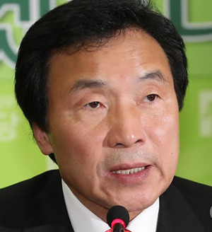 ▲ 손학규 민주당 대표는 당대표 사퇴 철회와 함께 박원순 야권 후보를 적극 지원할 뜻을 밝혔다.ⓒ 연합뉴스