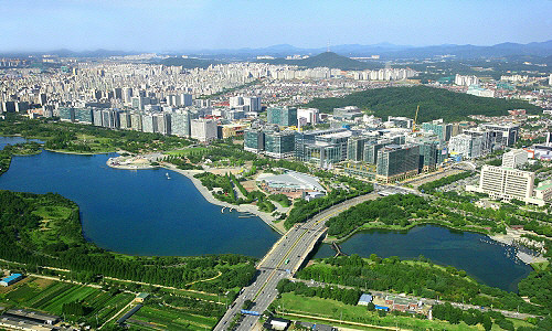 ▲ 이번 체전은 대회 사상 최초로 스타디움이 아닌 야외무대에서 열린다. 일산호수공원 전경ⓒ뉴데일리