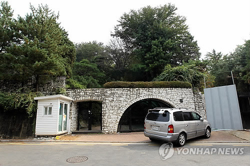 ▲ 이명박 대통령이 퇴임 후 새로 지어 입주할 내곡동 사저.ⓒ연합뉴스