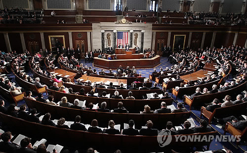 ▲ 미국을 국빈 방문한 이명박 대통령이 13일(현지시간) 워싱턴D.C 미국 국회의사당에서 연설하고 있다. ⓒ연합뉴스