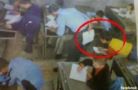 ▲ 대담한 컨닝 소년 ⓒ 사진= 해외 온라인 커뮤니티