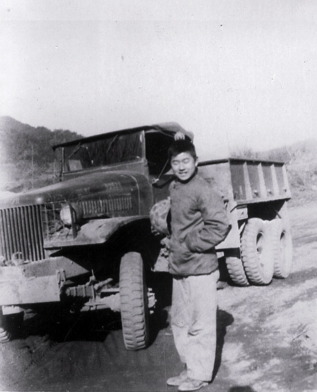 ▲ 트럭앞 필자 한창섭ⓒ