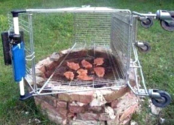 ▲ 카트 위에 고기가 구워지고 있다. ⓒ 사진=온라인 커뮤니티