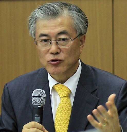 ▲ 한나라당 박근혜 전 대표와 부산 동구청장 재선거에서 승리한 정영석 당선자 ⓒ연합뉴스