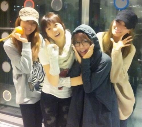 ▲ 박소현이 오렌지카라멜과 찍은 사진이 화제가 되고 있다. ⓒ 사진=박소현 트위터