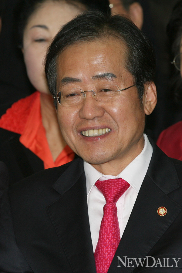 ▲ 홍준표 한나라당 대표가 오는 7일 당 쇄신안을 내놓을 예정이나 당내 최고위원들의 반발이 거세 논란이 일고 있다. ⓒ 뉴데일리