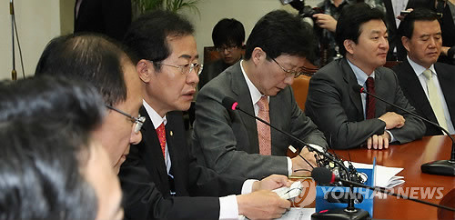 ▲ 한나라당 홍준표 대표가 7일 국회에서 열린 최고위원회의에서 모두발언을 하고 있다. ⓒ연합뉴스