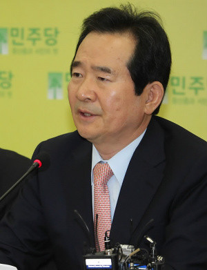 ▲ 정세균 민주당 최고위원은 7일 안철수 서울대 융합과학기술대학원장에 대해 "대권 (출마) 결심이 섰다면 통합 대열에 서야 한다"고 말했다. ⓒ 연합뉴스