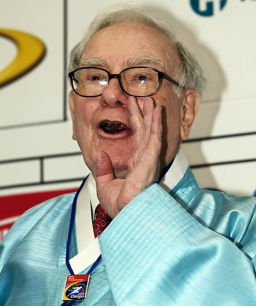 ▲ 한복을 입은 워런 버핏 버크셔 해서웨이 회장의 모습. ⓒ연합뉴스