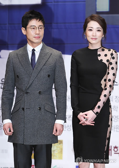 ▲ 배우 신하균(왼쪽)과 최정원이 8일 오후 서울 서초구 반포동 가톨릭대학교 서울성모병원에서 열린 KBS 월화미니시리즈 '브레인' 제작발표회에서 포즈를 취하고 있다. ⓒ 연합뉴스