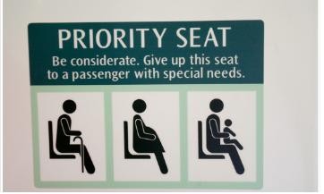 ▲ 싱가포르 지하철 그림표지(기표원 제공)ⓒ