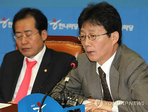 ▲ 한나라당 유승민 최고위원이 10일 오전 국회에서 열린 최고위원회의에서 박재완 기획재정부 장관의 '고용 대박' 발언을 비판하고 있다. ⓒ연합뉴스