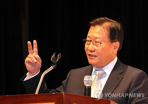 ▲ 박세일 한반도선진화재단 이사장(선진통일연합 상임의장)이 15일 부산 해운대문화회관에서 열린 '해운대 늘배움 아카데미' 초청강사로 나와 '대한민국 세계선진화의 길'이라는 주제로 강연을 하고 있다.ⓒ 연합뉴스