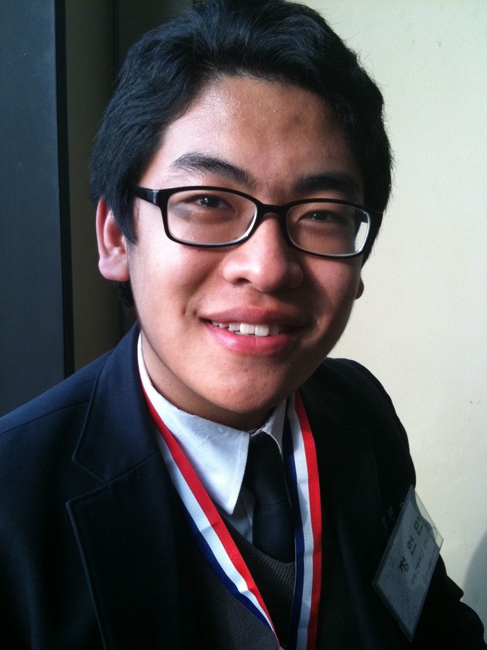 ▲ '건국대통령 이승만 이야기' 독후감 대상을 받은 정헌민군.ⓒ뉴데일리