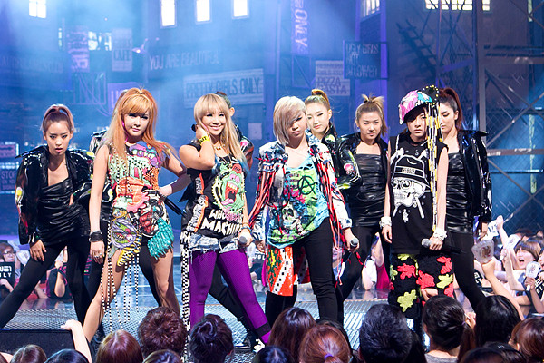▲ 2NE1