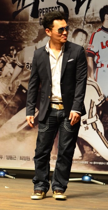 ▲ 영화 ‘퍼펙트 게임’의 제작 보고회에서 배우 양동근이 포토타임을 갖고 있다.ⓒ 진보라기자
