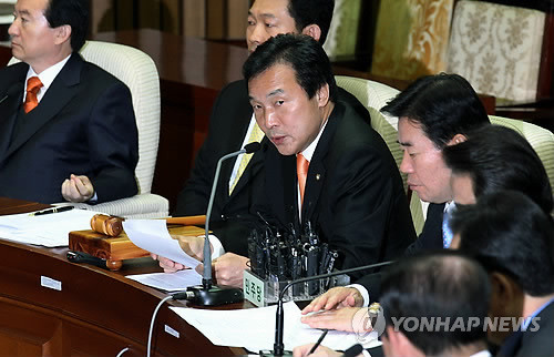 ▲ 민주당 손학규 대표가 21일 오전 국회에서 열린 최고위원-광역단체장 연석회의에서 모두발언을 하고 있다. ⓒ 연합뉴스