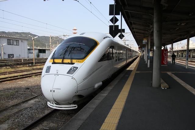 ▲ 일본 규슈지역에서 운행하고 있는 특급열차 <카모메>ⓒ