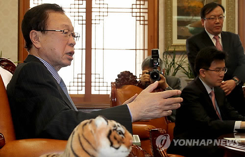 ▲ 박희태 국회의장이 8일 국회의장실에서 내년도 예산안처리를 촉구하고 있다. ⓒ 연합뉴스