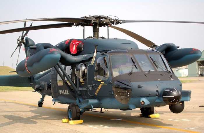 ▲ 일본 항공자위대의 수색구난 전용 헬기 UH-60J