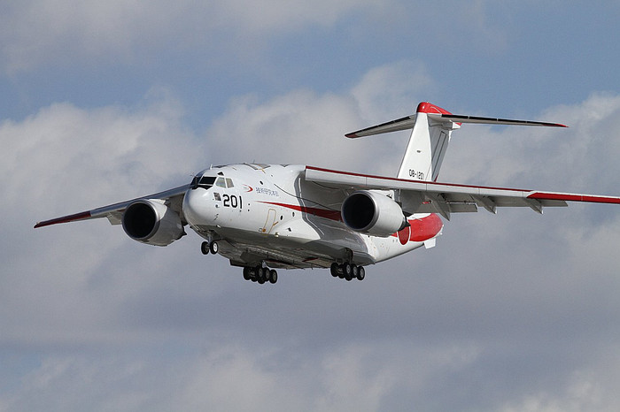 ▲ 이륙대기중인 항공자위대의 C-1 수송기