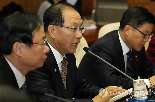 ▲ 한나라당 황우여 원내대표가 9일 오전 국회에서 열린 주요당직자회의에서 모두발언을 하고 있다. ⓒ연합뉴스